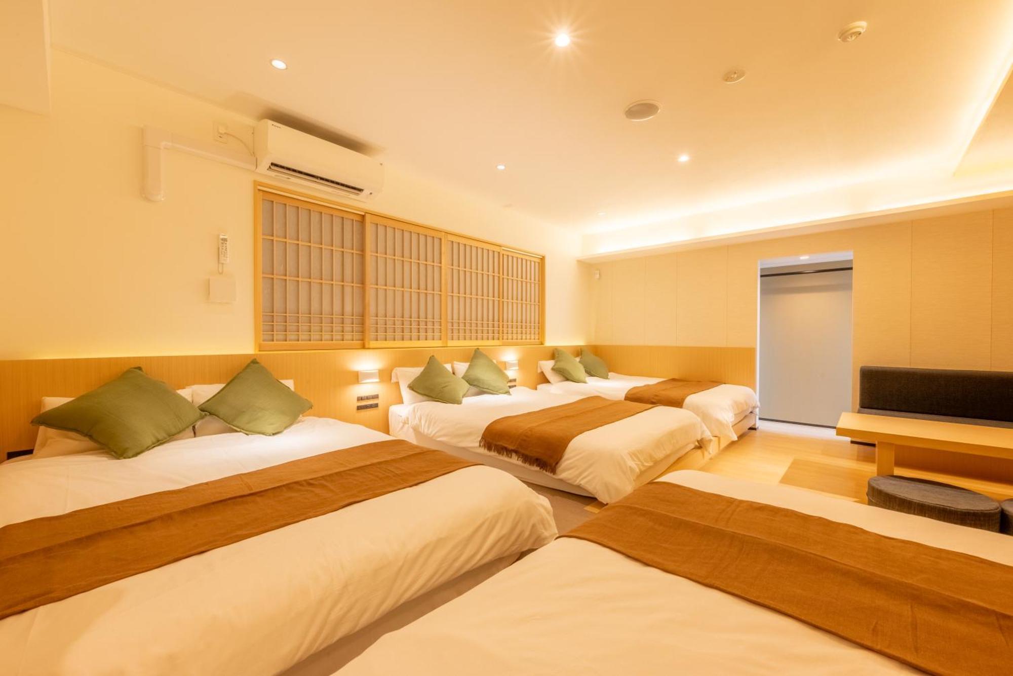 Comforts81 Shinsaibashi Ōsaka Rom bilde